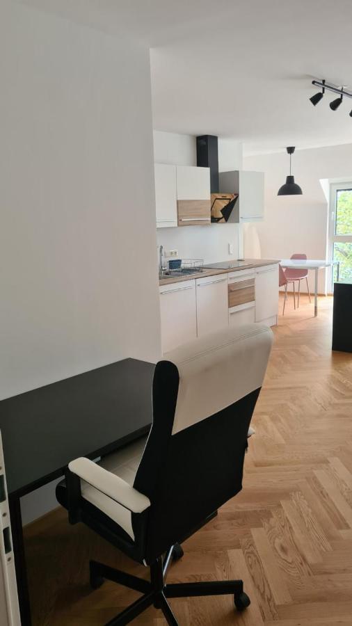 Top Apartments Kaiserebersdorf เวียนนา ภายนอก รูปภาพ