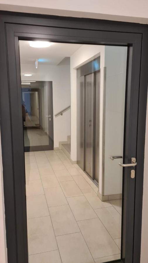 Top Apartments Kaiserebersdorf เวียนนา ภายนอก รูปภาพ