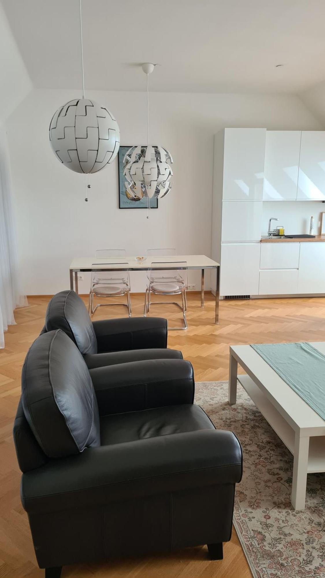 Top Apartments Kaiserebersdorf เวียนนา ภายนอก รูปภาพ