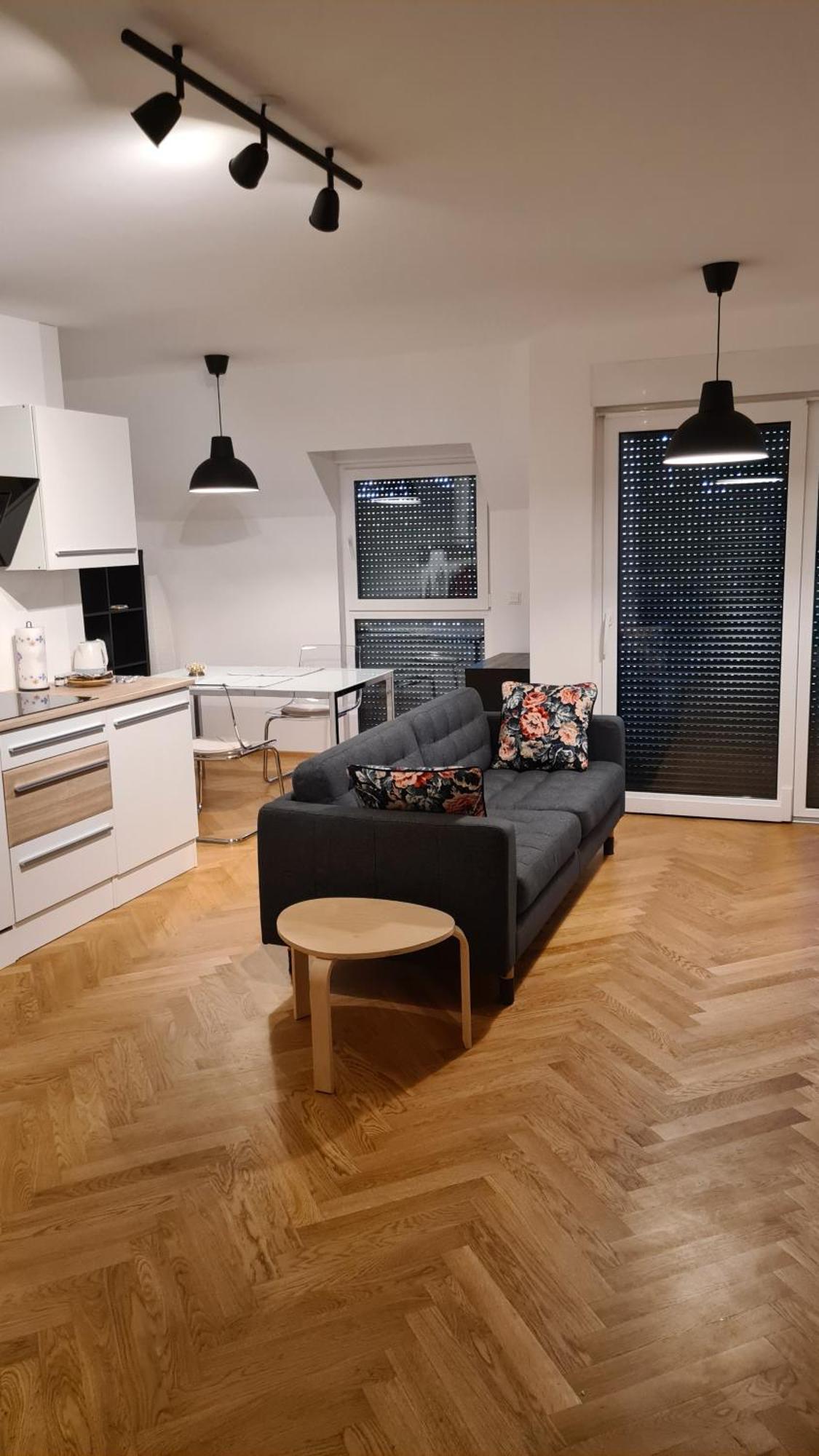 Top Apartments Kaiserebersdorf เวียนนา ภายนอก รูปภาพ