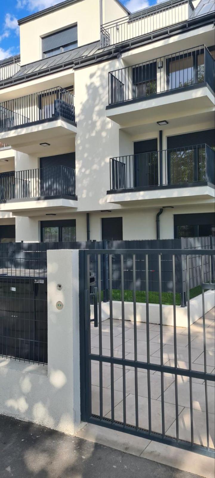 Top Apartments Kaiserebersdorf เวียนนา ภายนอก รูปภาพ